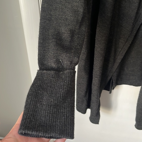 Eddie Bauer Cardigan - Picture 2 of 5